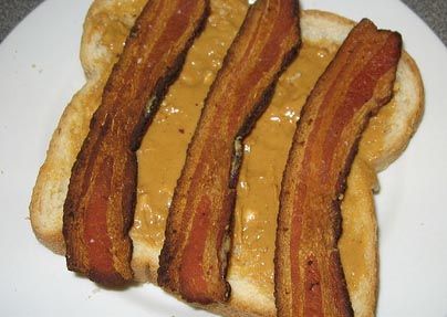 peanut butter and bacon on toast <3 Wierd Food Combinations, Bacon Sandwich Recipes, Ugly Food, Food Fails, Gross Food, Bacon Sandwich, Dog Cakes, I'm Broke, Food Combining