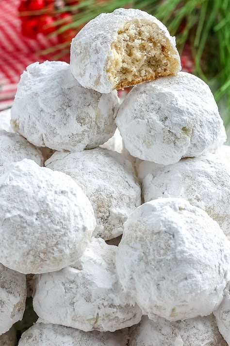 Butterball Cookies, Danish Pancakes, Italian Butter, Pecan Snowballs, Pecan Snowball Cookies, Mexican Wedding Cake, Italian Wedding Cookies, Snowball Cookie Recipe, Cake Pop Maker