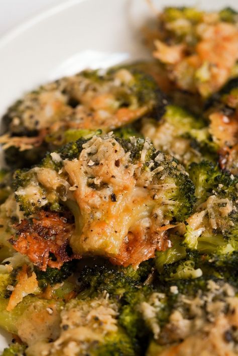 Honey Garlic Green Beans, Smashed Broccoli, Broccoli Parmesan, Parmesan Roasted Broccoli, Broccoli Crowns, Parmesan Broccoli, Raw Carrots, Garlic Green Beans, Broccoli Recipe