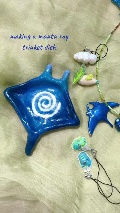 Salt Clay Ideas, Clay Ideas Aesthetic Room Decor, Things To Do With Modeling Clay, Air Dry Clay Jellyfish, Advanced Clay Projects, Pottery Things To Make, Air Dry Clay Sea Animals, Diy Clay Soap Dish, Shark Clay Ideas