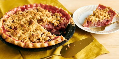 You don't have to choose between apple pie and cranberry pie! Apple Crumb Pie Recipe, Easy Thanksgiving Menu, Easy Pies, Recipes Apples, Pioneer Kitchen, Pumpkin Cream Pie, Apple Cranberry Pie, Apple Crumb Pie, Crumb Pie