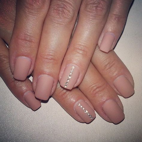 A matte nude mani w/ accent nail. Diamond Accent Nails, Diamanté Nails, Rhinestone Accent Nail, Nails Board, Matte Nail Colors, Nail Stylist, Matte Nail, Accent Nail, Nail Colour