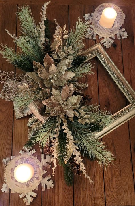 Fall Picture Frame Wreaths Diy, Christmas Church Wreaths, Xmas Frames Ideas, Trending Floral Arrangements 2023, Picture Frame Christmas Wreath, Picture Frame Wreath Ideas, Picture Frame Wreath Diy, Christmas Picture Frame Ideas, Frame Wreath Ideas