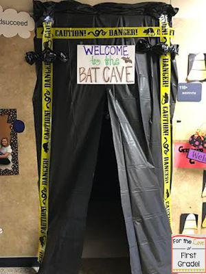 For the Love of First Grade: Transform Your Classroom into a Bat Cave! Nautical Crochet, Halloween Classroom Activities, Halloween Classroom Decorations, Free Crochet Sweater, Classe Harry Potter, Halloween Sleepover, Halloween Office, Superhero Classroom, Crochet Sweater Pattern