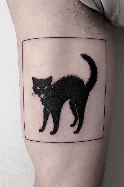 Tattoo Gato, Black Cat Tattoo, Kitty Tattoos, Cat Tattoo Simple, Black Cat Tattoos, Hello Kitty Tattoos, Silhouette Tattoos, Cat Tattoos, Cat Tattoo Designs