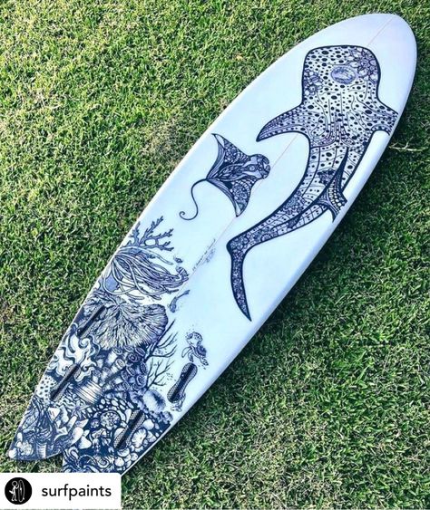 Surfboard Design Aesthetic, Ocean Skateboard Design, Beach Skateboard Design, Paintings On Surfboards, Painting A Surfboard, Long Board Designs Paint, Surfboard Art Drawing, Painting On Surfboard, Surfboard Painting Board Art