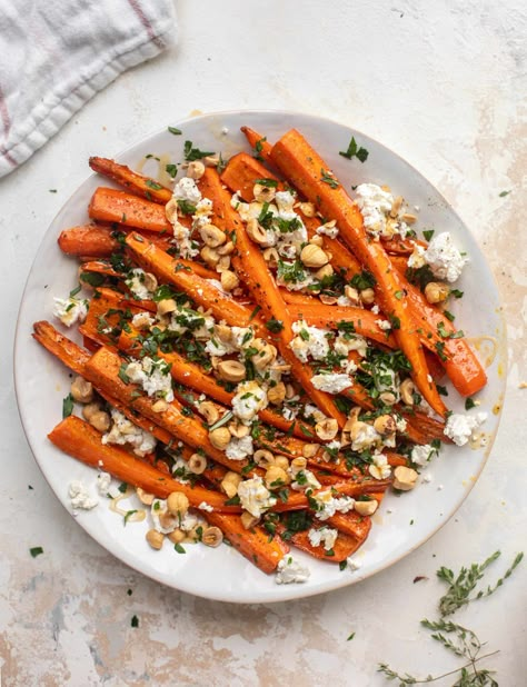 Roasted Carrots Pecans Goat Cheese, Roasted Carrots With Goat Cheese And Pistachios, Whipped Goat Cheese Carrots, Impressive Vegetable Sides, Roasted Carrots And Goat Cheese, Goat Cheese Carrots, Vegetarian Fall Dishes, Christmas Roast Dinner Sides, Carrot And Spinach Recipes