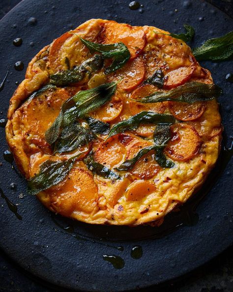 Savory Pumpkin Breakfast, Fall Frittata, Cosy Recipes, Pumpkin Styling, Italian Vegetarian Recipes, Retreat Recipes, Frittata Recipes Baked, Autumn Lunch, Best Pumpkin Recipes