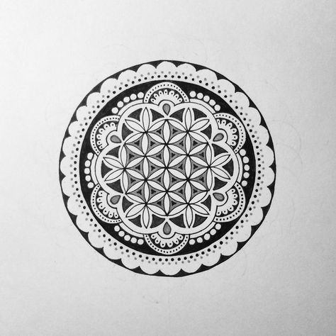 Tattoo Designs Mandala, Flower Of Life Mandala, Flower Of Life Tattoo, Tattoo Mandala, Mandala Doodle, Inspiration Tattoo, Geometric Tattoo Design, Tattoos Geometric, Mandalas Painting