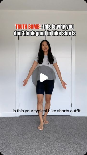 Baggy Shirt Biker Shorts, Bike Shorts Baggy Tee, Styling Bike Shorts, How To Style Oversized Shirt With Shorts, Oversized Tshirt Gym Outfit Women, Bike Shorts And Oversized Tee, Black Bike Shorts Outfit, Racetrack Outfit, Cute Biker Shorts Outfit