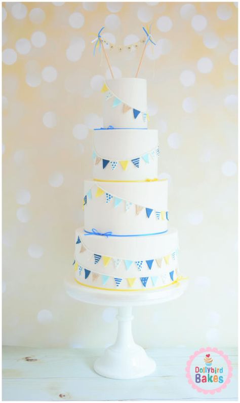 Beautiful Bunting by Dollybird Bakes - http://cakesdecor.com/cakes/254583-beautiful-bunting Bunting Cake, Blue Bunting, Cakes Inspiration, Painted Bunting, Cake Bunting, Baking Inspiration, 1st Birthday Cakes, Summer Cakes, Cake Wedding