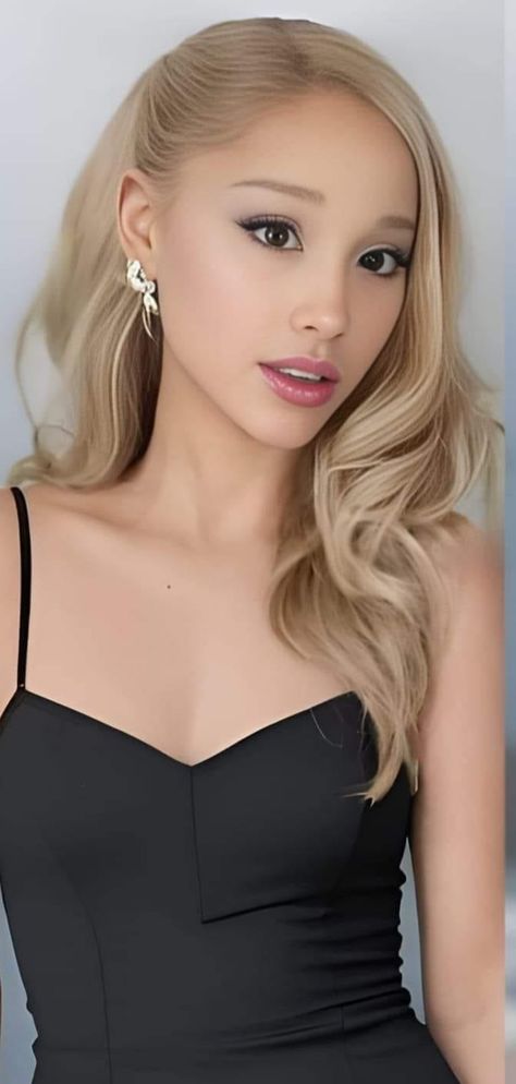 Ariana Grande Slick Back Ponytail, Eyebrow Claim, Ariana Grande Space Buns, Blonde Olive Skin, Ariana Grande Best Photos, Ariana Grande Hair Down, Ariana Grande Without Makeup, Ariana Grande Blonde Hair, Ariana Grande Hairstyles