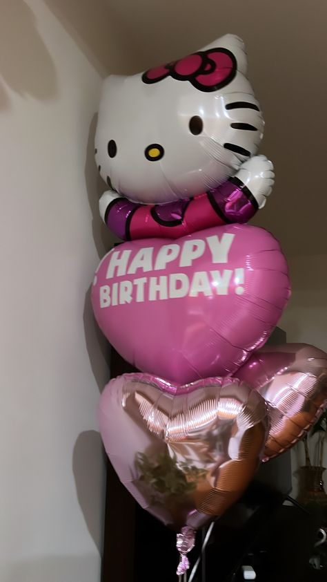 Hello Kitty Sweet 16, Sanrio Birthday Party, Hello Kitty Balloons, Hello Kitty Birthday Decorations, Hello Kitty Balloon, Sanrio Birthday, Hello Kitty Birthday Theme, Alice In Wonderland Props, Hello Kitty Theme Party