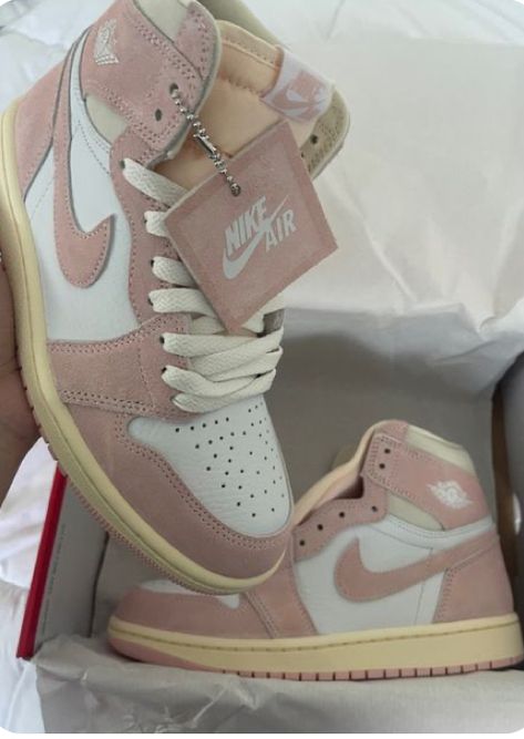 Air Jordans 1 Pink, Pastel Pink Jordans, Nike Jordan 1 Pink, Dusty Pink Jordans, Washed Pink 1s, Washed Pink 1s Outfit, Washed Pink Jordans, Jordans 1 Pink, Jordan 1 Washed Pink Outfit