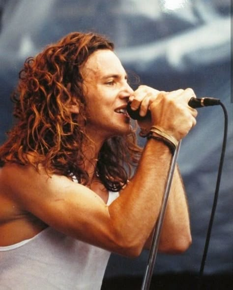 Lollapalooza 1992, Mookie Blaylock, Pearl Jam Eddie Vedder, Grunge Guys, Mazzy Star, Eddie Vedder, Chris Cornell, Pearl Jam, Foo Fighters