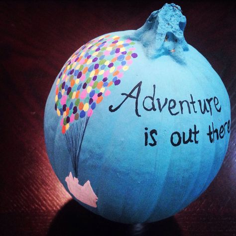 Painted Pixar Up house pumpkin Up House Pumpkin Painting, Pixar Pumpkin Painting, Up Pumpkin Painting, Up House Pumpkin, Pixar Up House, Beach Sand Art, Pumpkins Painting, Pumpkin Christmas, House Pumpkin