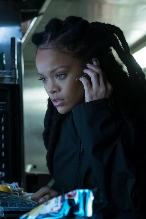 Ocean 8 Movie, Rihanna Face, Oceans Eight, Oceans 8, Rihanna Riri, Rihanna Fenty, Baddie Hairstyles, Famous Women, Star Girl