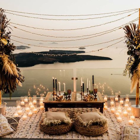 Valentines Polaroid, Romantic Dinner Setting, Rustic Apartment Decor, Proposal Candles, Rustic Apartment, Beach Proposal, Picnic Inspiration, Picnic Decorations, Boat Decor