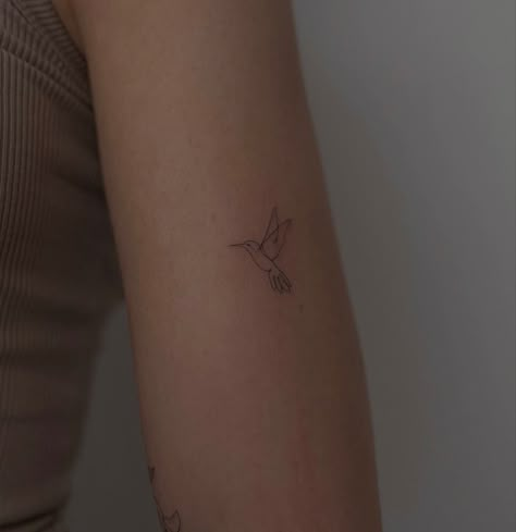 Dove Ankle Tattoo, Honey Bird Tattoo, Dainty Dove Tattoo, Bird And Sun Tattoo, Dainty Cardinal Tattoo, Hummingbird Tattoo Simple, Simple Hummingbird Tattoo, Dainty Hummingbird Tattoo, Small Hummingbird Tattoo