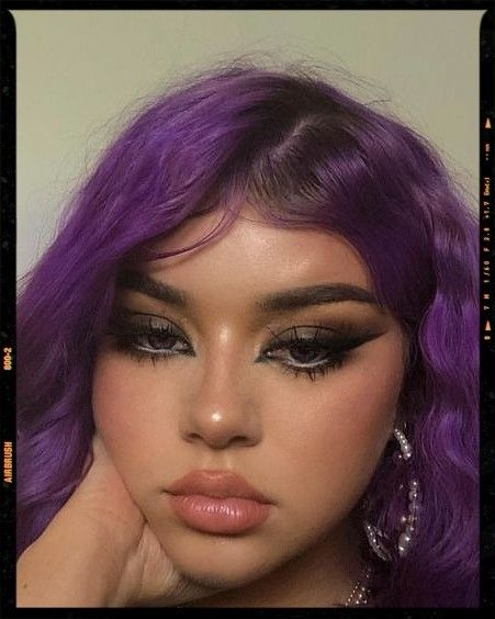 E-Girl Makeup Idea - E-Girl Aesthetic E Boy Makeup, Goth Egirl Makeup, Egirl Make, Goth Makeup Aesthetic, Egirl Make Up, Emo Party, Boy Makeup, Makeup Favs, E Girl Makeup