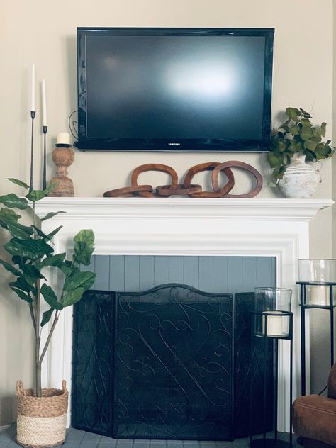 Decorate A Mantle With A Tv, Under Tv Mantle Decor, Mantle Decor Around Tv, Tv Over Mantle Decor, Year Round Mantle Decor With Tv, Everyday Mantle Decorating Ideas With Tv, Small Mantle Decor With Tv, Decorating Mantle With Tv Above, Under Tv Decor Mount Tv