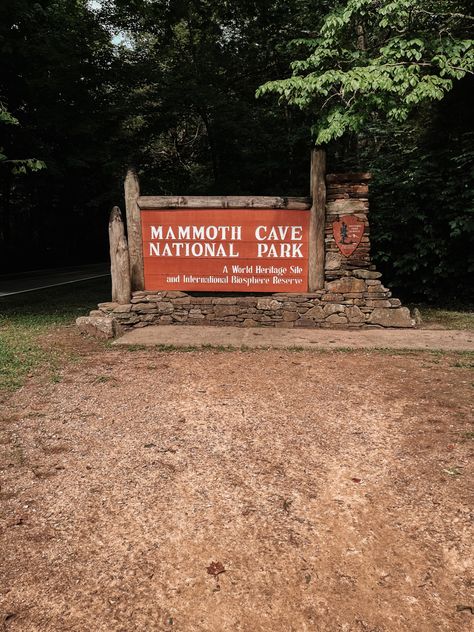 Sign for the National Park of “Mammoth Cave” National Park Sign, Mammoth Cave National Park, Park Entrance, Petrified Forest National Park, Mammoth Cave, Mesa Verde National Park, New River Gorge, Capitol Reef National Park, Canyonlands National Park