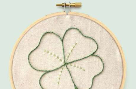 Clover Embroidery, Crewel Embroidery Patterns, Sketches Doodles, Circle Crafts, Bee's Knees, Embroidery Flowers Pattern, Embroidery Patterns Free, Crewel Embroidery, Running Stitch