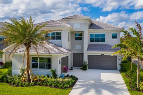 Home In Florida, Building A House In Florida, Houses In Florida, Houses In Tampa Florida, Mansions In Florida, Mansion In Florida, Casa Miami, Florida Houses, Beautiful Driveways