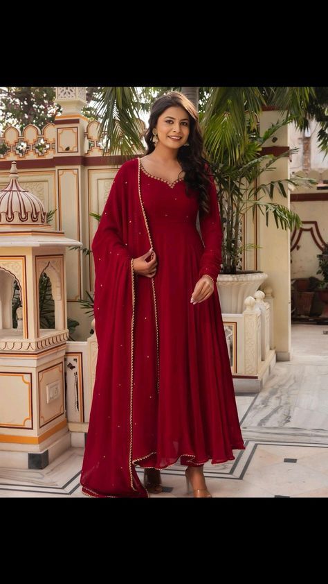 Flare Suits For Women, Plain Gown Designs, Anarkali Dress Simple, Simple Anarkali Suits, Red Anarkali Dress, Georgette Gowns, Red Anarkali Suits, Moti Lace, Embroidery Anarkali