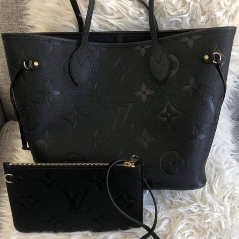 Big Hand Bags For Women, Black Handbag Aesthetic, Black Lv Bag, Louis Vuitton Bag Aesthetic, Lv Handbags Black, Black Luxury Bag Aesthetic, Louis Vuitton Black Bag, Louis Vuitton Handbags Black, Louis Vuitton Handbags Speedy