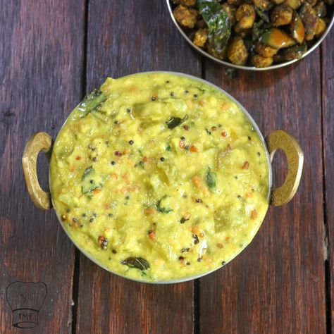 Snake Gourd Recipes Indian, Kootu Recipe, Snake Gourd, Dal Curry, Turmeric Water, 2024 Recipes, Moong Dal, Modern Food, Weekday Meals