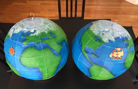 Paper mache globe - ship and compass World Globe Crafts, Paper Mache Earth, Paper Mache Globe, World Map Crafts, Globe Diy Projects, Globe Projects, Planet Project, Globe Flower, Paper Globe