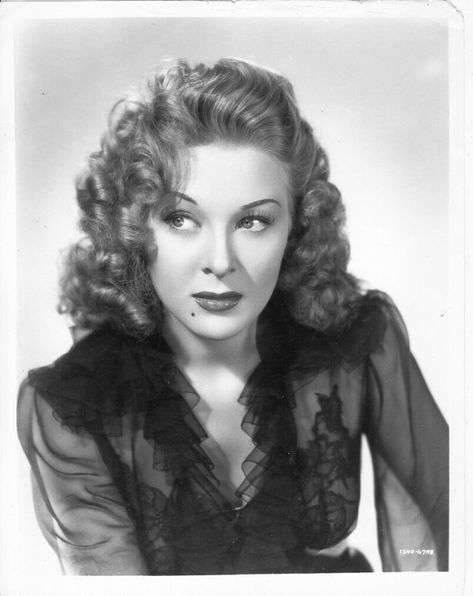 Savage Pictures, Evelyn Ankers, Vintage Everyday, Anne Shirley, Old Hollywood Stars, British American, British Actresses, Golden Age Of Hollywood, Vintage Hollywood