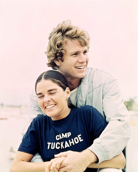 ​We asked the Hollywood icon if she really thinks love means never having to say… Ali Macgraw Love Story, Love Story Film, Love Story 1970, Ryan O Neal, Love Story Movie, Ryan O'neal, Ali Macgraw, Mia Farrow, Celebrity Photography