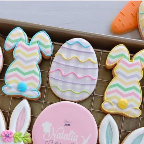 Eddie - The Edible Ink Printer on Instagram: "These Easter cookies were printed on Eddie®, The Edible Ink Printer by @natalia_galletas_glase Primera does not own the copyright and/or does not intent to infringe on copyright. #eastercookies #cookier #eventplanner #cookielife #cookiebaker #bakersofinstagram #dessert #bakerylife" Eddie Printer Cookies, Eddie Edible Printer Cookies, Eddie Printed Cookies, Eddie Cookies, Eddie Printer, Printed Cookies, Edible Ink Printer, Edible Printer, Edible Ink