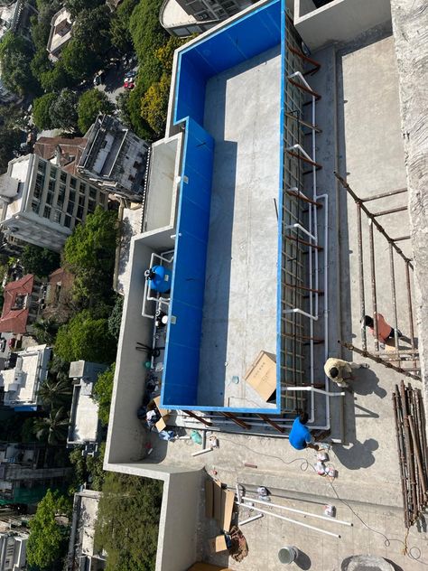 Prefab pool for Rooftop Frp Swimming Pool, Terrace Pool Design, Rooftop Swimming Pool Home, Rooftop Pool Ideas, Roof Swimming Pool, Pool Rooftop, Rooftop Swimming Pool, Small Apartment Building Design, Hotel Rooftop Bar