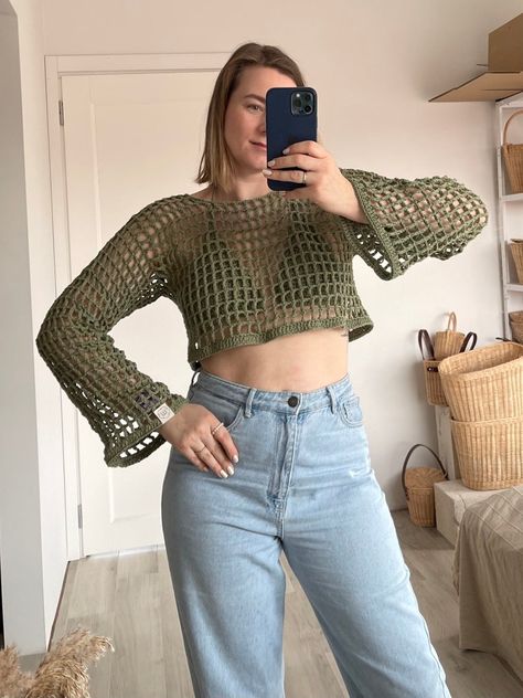 Crochet A Butterfly, Crochet A Crop Top, Jumper Aesthetic, Crochet Music, Quick Easy Crochet, Crochet Festival Top, Knit Summer, Crochet Festival, Crop Top For Women