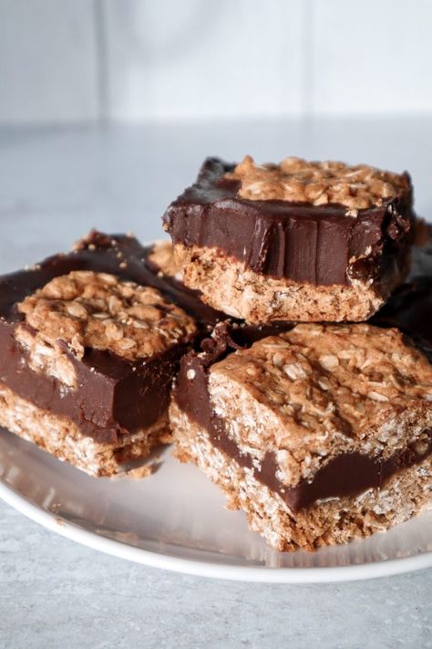 Gluten-Free Starbucks Oat Fudge Bars | Lau's Healthy Life Oat Fudge Bars, Oat Fudge, Fudge Bar, Best Gluten Free Desserts, Copycat Starbucks, Fudge Bars, Chocolate Oatmeal, Gluten Free Desserts Recipes, Oatmeal Bars