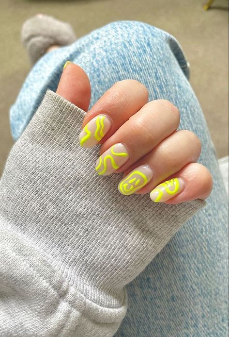 Neon Lines Nails, Yellow Funky Nails, Yellow Lines Nails, Nails With Neon Lines, Neon Line Nails, Neon Yellow Nails With Design, Yellow Neon Nails Design, Trendy Neon Nails, Neon Smiley Face Nails