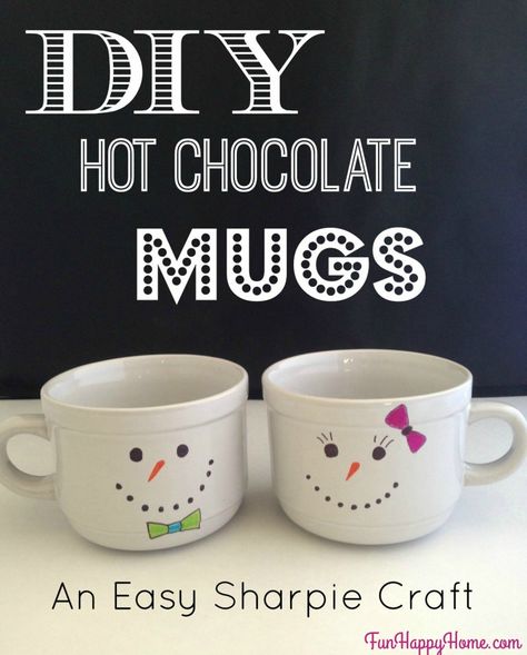 These Snowman Mugs are so easy to make they make an adorable gift! If you think Sharpie Mugs are awesome, you'll want to make this one! Copycat Cinnabon, Basketball Banquet, Diy Christmas Mugs, Diy Basketball, Hot Chocolate Mugs, Sharpie Mugs, Diy Schneemann, Diy Hot Chocolate, Painting Coffee