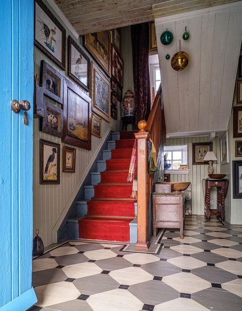 Scotland's Home of the Year winner announced - BBC News House Scotland, Croft House, Isle Of Lewis, Tongue And Groove Panelling, Easy Backdrops, Pastel House, Victorian Terrace, Blue And White China, Stately Home