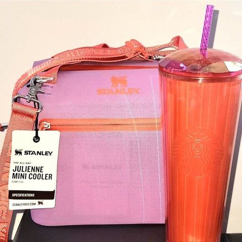 Stanley All Day Julienne Mini Bag Cooler & Starbucks Red Kaleidoscope Co… Stanley Cooler, Mini Cooler, Cold Cup, All Brands, Pink Red, Mini Bag, Lilac, Brand New, Red