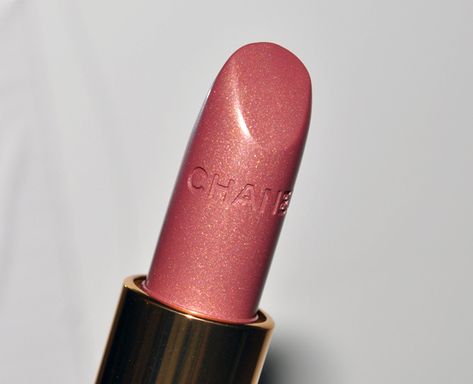 Chanel Lipstick, Chanel Rouge, Hydrating Lipstick, Lipstick Swatches, Kiss Makeup, Lipstick Colors, Pretty Colours, Face Painting, Makeup Nails