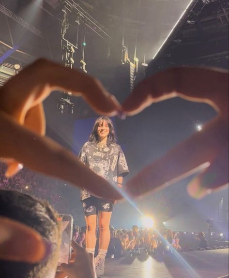 heart hands happier than ever tour concert aesthetic 2022 in belfast Concert Aesthetic, Bossa Nova, Fav Celebs, Black & White, Favorite Person, Billie Eilish, Celebrity Crush, Music Artists, Pretty People