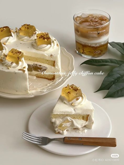 Chiffon Cake Aesthetic, Aesthetic White Cake, Pastel Minimalist Aesthetic, Osmanthus Cake, Osmanthus Jelly, Pastries Aesthetic, Apricot Butter, Iced Lemonade, Smoothie Coffee