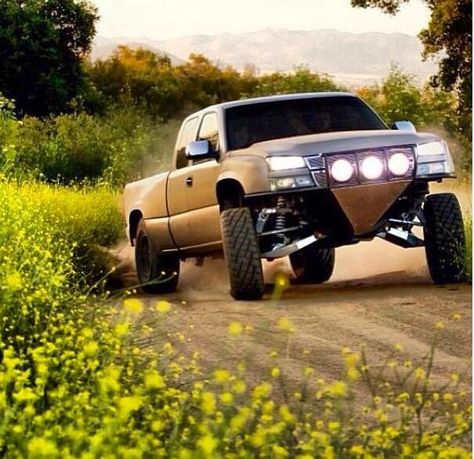 Prerunner Chevy. Changing the game. Chevy Prerunner, Baja Truck, Pretty Sick, Future Trucks, Mud Trucks, Trophy Truck, Pre Runner, Jacked Up Trucks, Truck Yeah