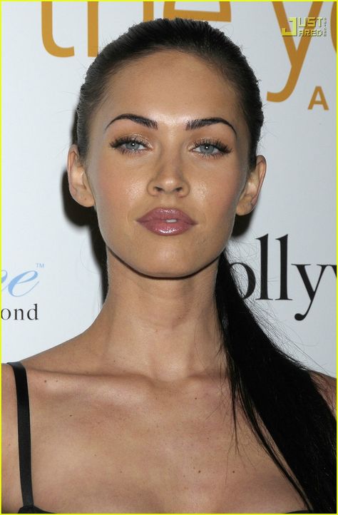 megan Megan Fox Lips, Megan Fox Eyebrows, Plastic Surgery Pictures, Megan Fox Makeup, Megan Fox Hair, Fox Makeup, Megan Fox Photos, Fox Photos, Henry Fonda