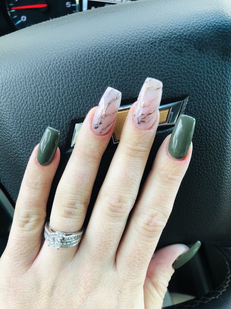 Marble and gold + army green Army Green Acrylic Nails, Light Olive Green Nails, Army Green Nails, Green Marble Nails, Acrylic Nails Green, Fierce Nails, Lady Nails, Matte Acrylic Nails, Kids Nails