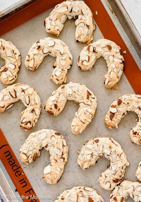 Almond Horn Cookies, Almond Crescent Cookies Recipes, Horn Cookies, Whole Foods Recipe, Gluten Free Almond Cookies, Almond Paste Cookies, Almond Paste Recipes, Almond Crescent Cookies, Italian Almond Cookies