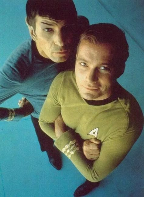 SPOCK AND KIRK Kirk And Spock, Star Trek Data, Spock And Kirk, Star Trek Spock, Star Trek Original Series, Star Trek Images, Star Trek Series, Star Trek Original, Captain Kirk